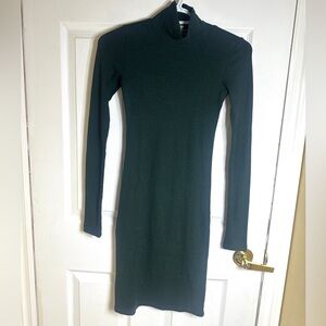 ARITZIA Wilfred Free 
Dark Green Mock Neck Sweater Dress — 2XS
